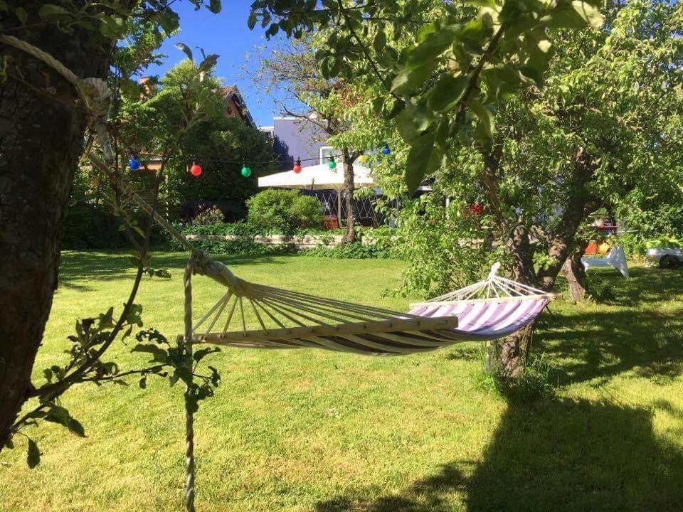 Guesthouse 'Blue House' In Vintage Villa&Garden Копенхаген Екстериор снимка